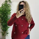 Suéter de tricô com pérolas