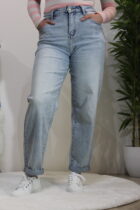 Mom Jeans - Image 2