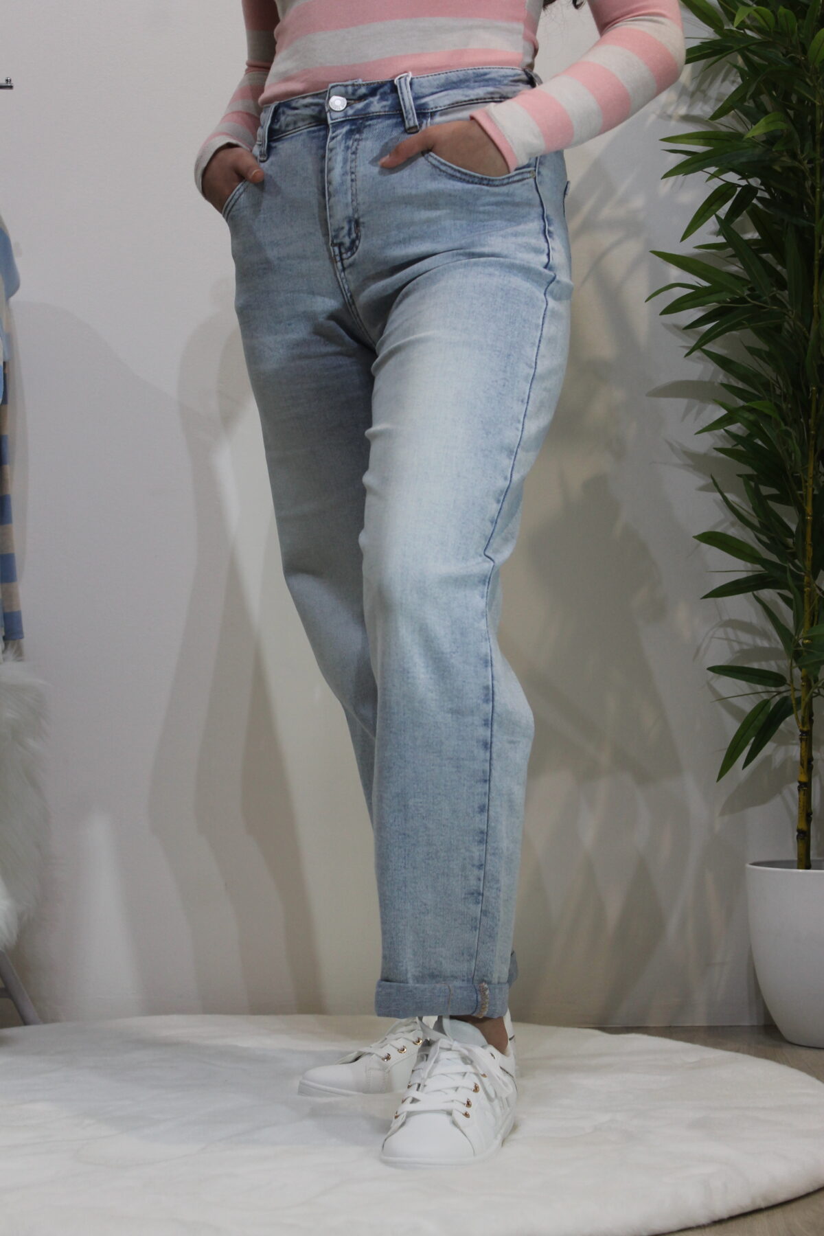 Mom Jeans - Image 3