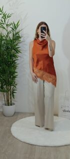 Blusa Assimétrica com renda